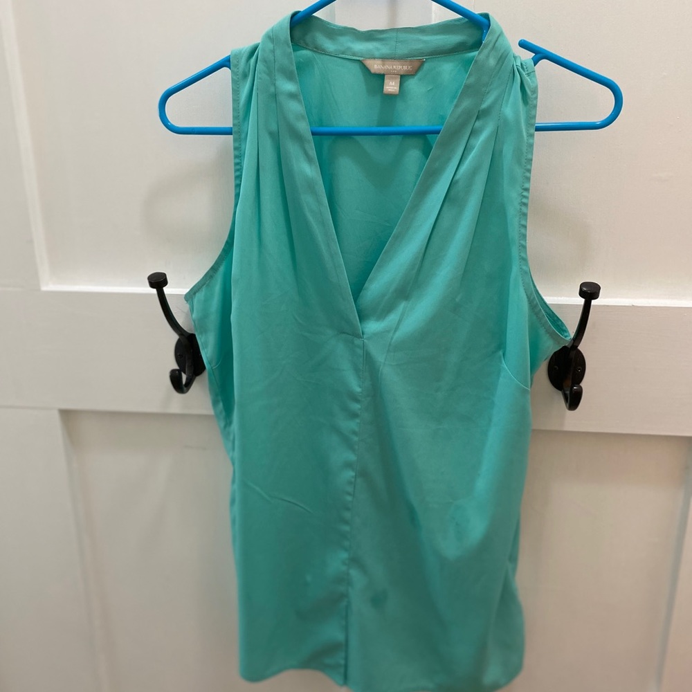 Sleeveless top